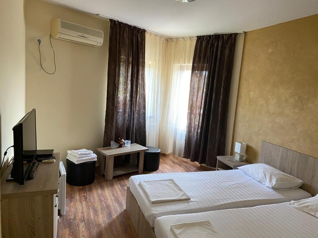 Pensiunea Casa Soarelui Simian Exteriér fotografie