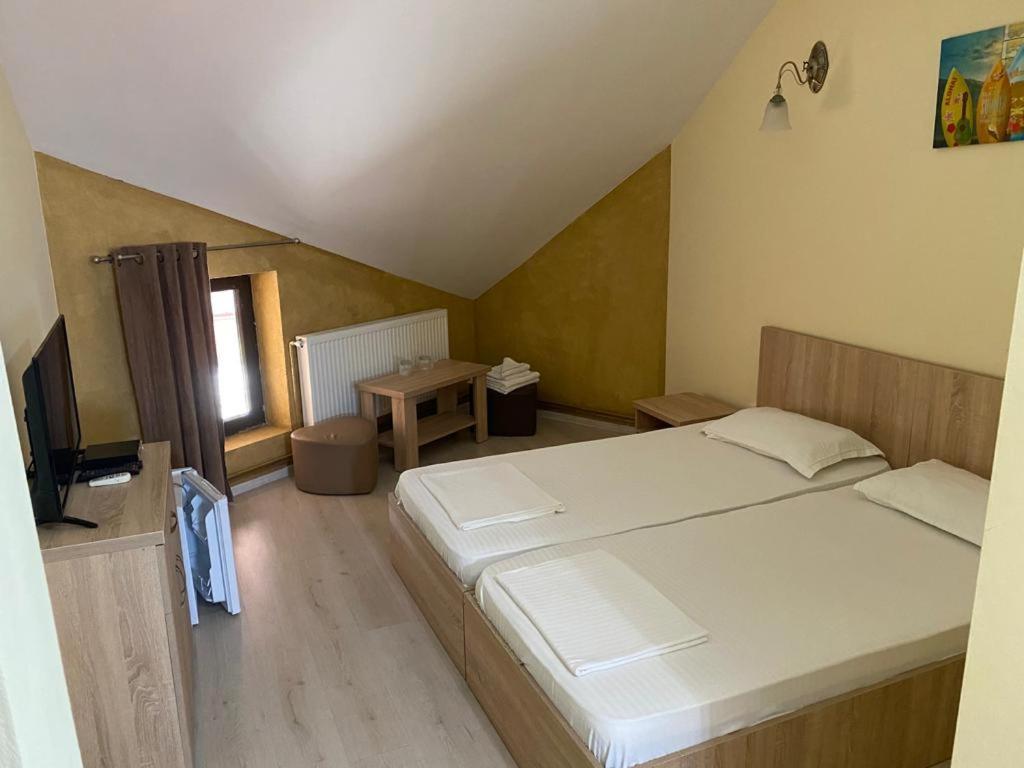 Pensiunea Casa Soarelui Simian Exteriér fotografie